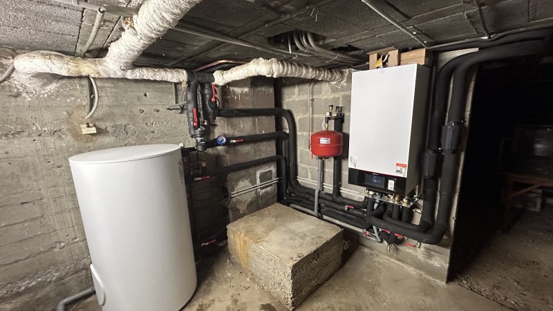 Installation Viessmann Vitocal 150-A unité intérieure et Vitocel 100-V 200 Litres 