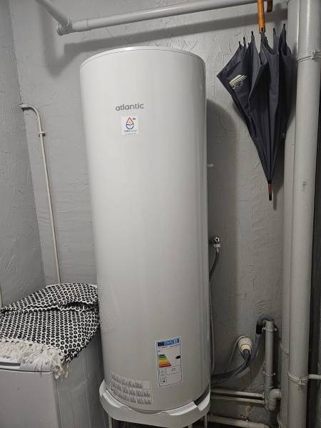 Remplacement de chauffe-eau Atlantic suite à une fuite à Villefontaine