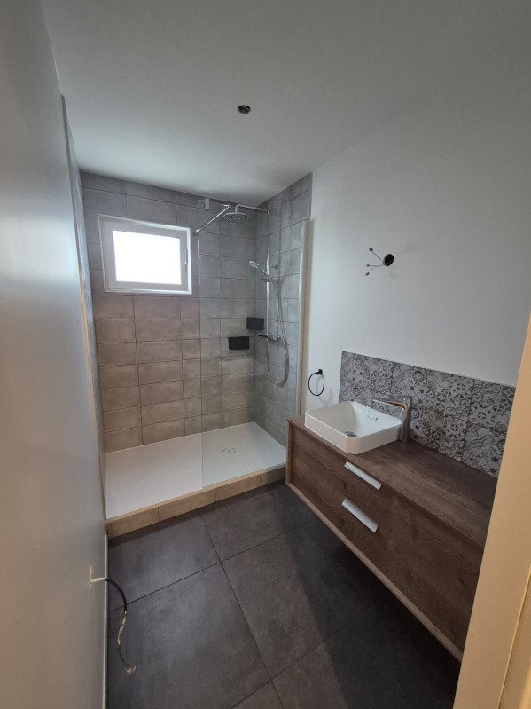 Rénovation complète d'une salle bain à Venissieu proche de Saint Quentin Fallavier 
